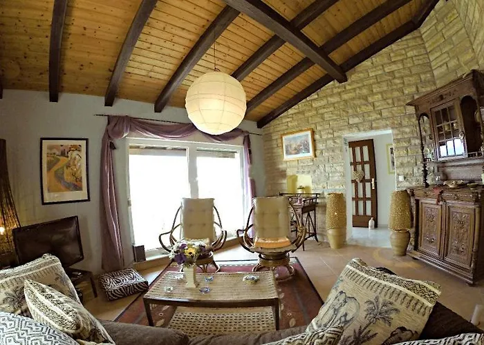 Bugenvilla Gostinjska kuća Lokva Rogoznica